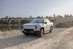 First all-electric pick-up truck revealed